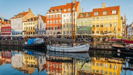 Hold årets firmajulefrokost i København hos Wallmans